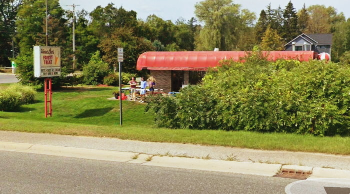 Chicken Coop - Traverse City - 13000 S W Bay Shore Dr (newer photo)